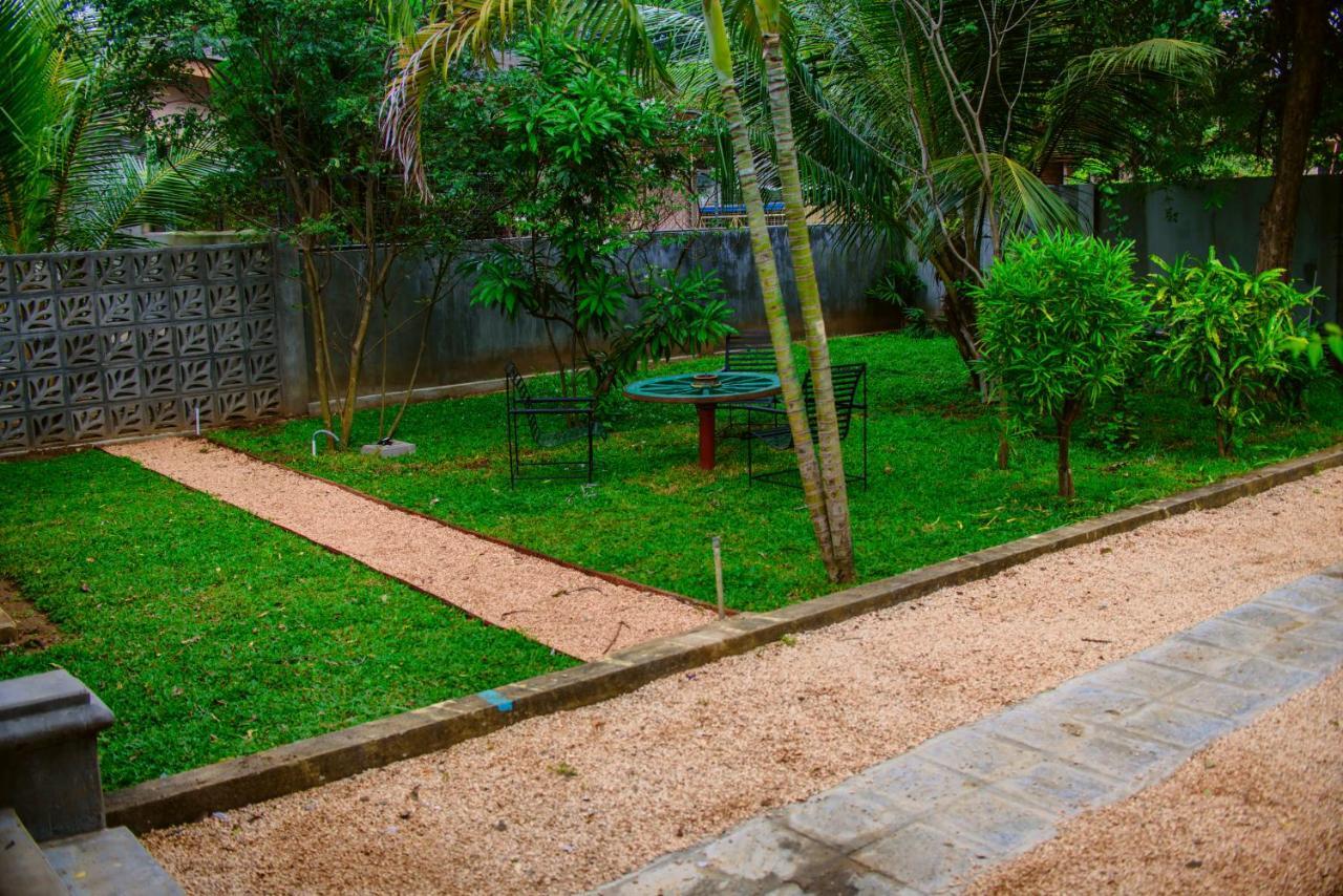 Thambu Illam Hotel Jaffna Kültér fotó