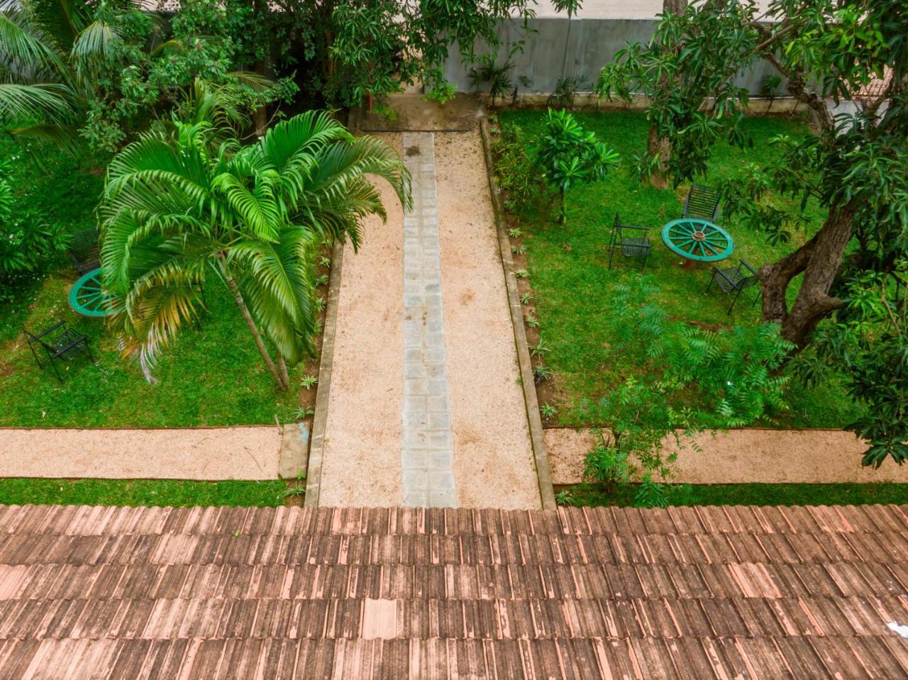 Thambu Illam Hotel Jaffna Kültér fotó