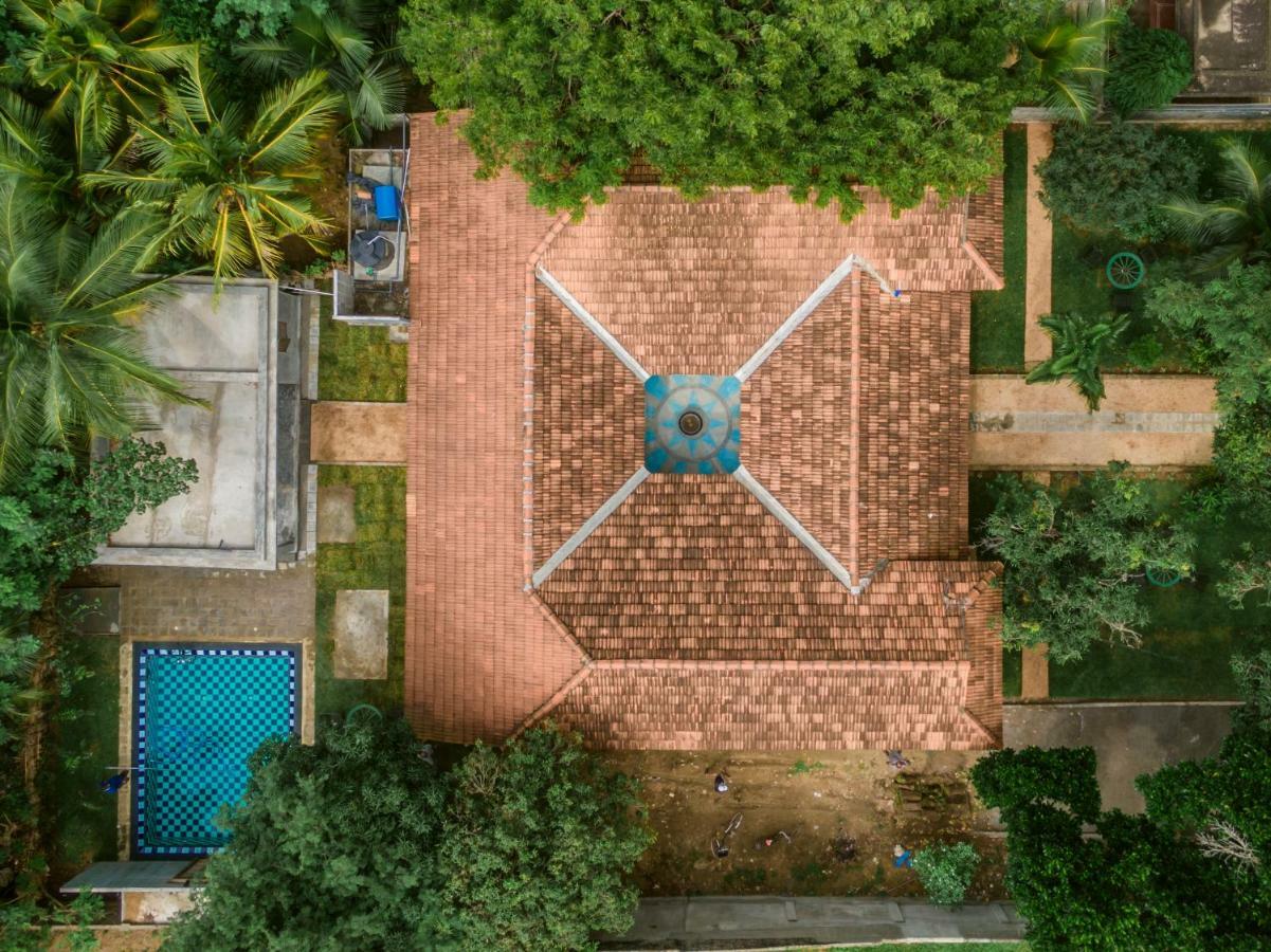 Thambu Illam Hotel Jaffna Kültér fotó
