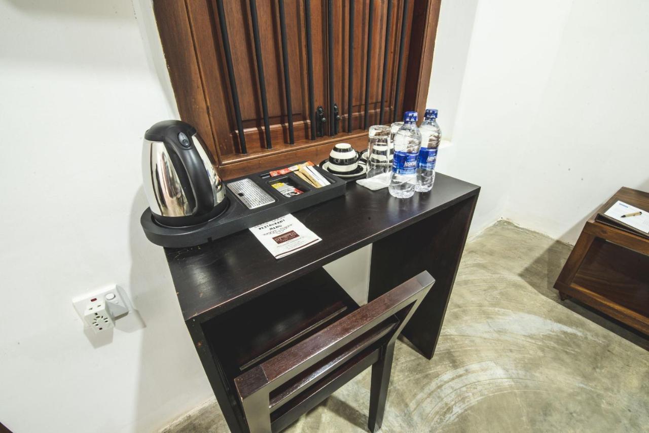 Thambu Illam Hotel Jaffna Kültér fotó