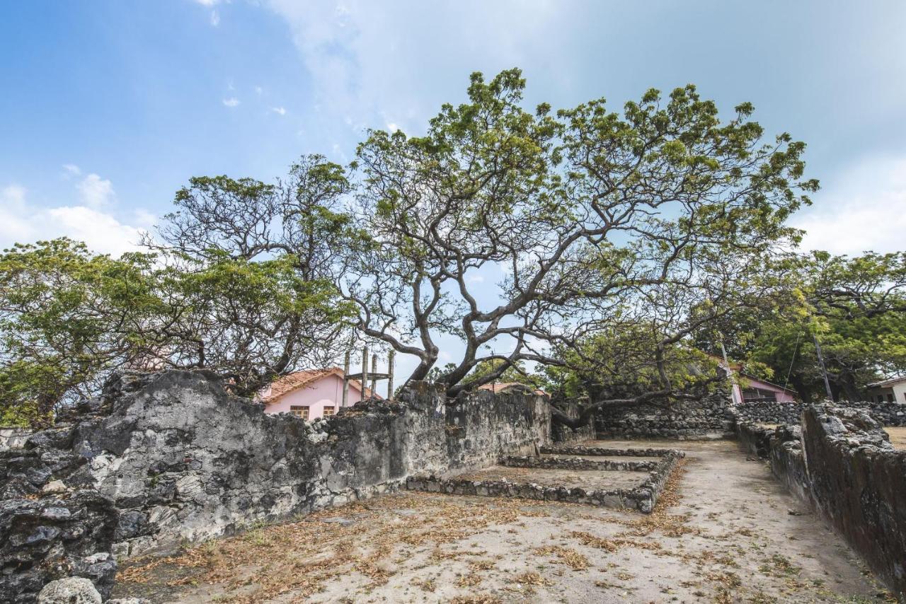 Thambu Illam Hotel Jaffna Kültér fotó